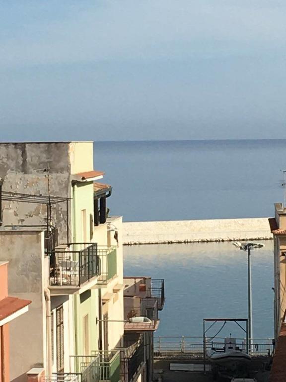 Stanze Del Mare Bed & Breakfast Balestrate Exterior photo