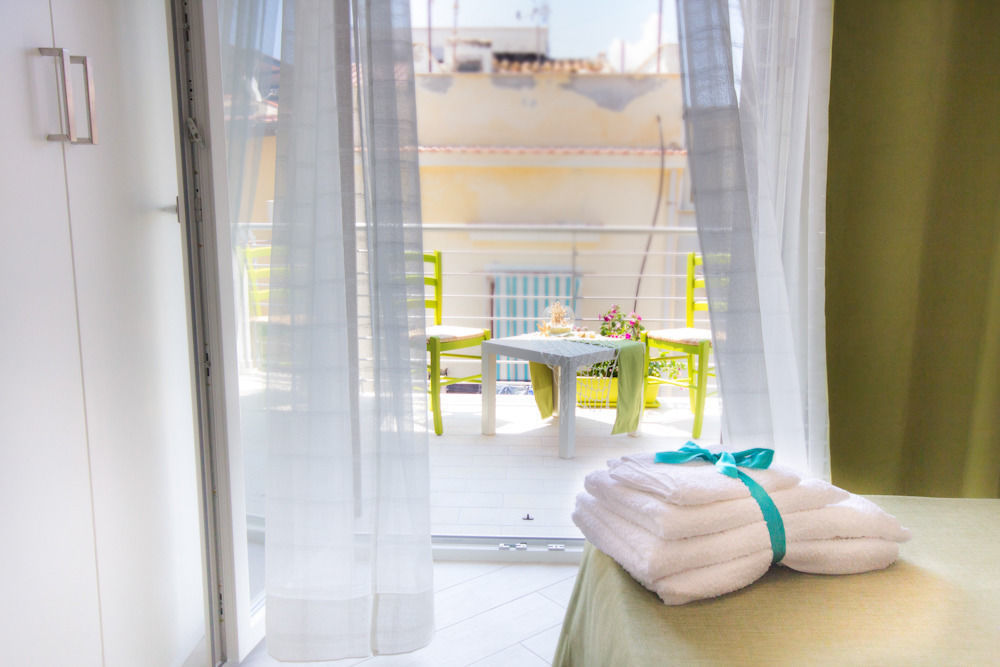 Stanze Del Mare Bed & Breakfast Balestrate Exterior photo